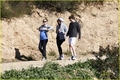 Hiking with friends at Beachwood Canyon, Los Angeles (February 4th 2011) - natalie-portman photo