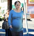Leaving Square One Dining in Silver Lake, Los Angeles (February 3rd 2011) - natalie-portman photo