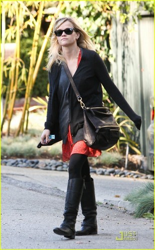 Reese out & about in Brentwood 2/2/11