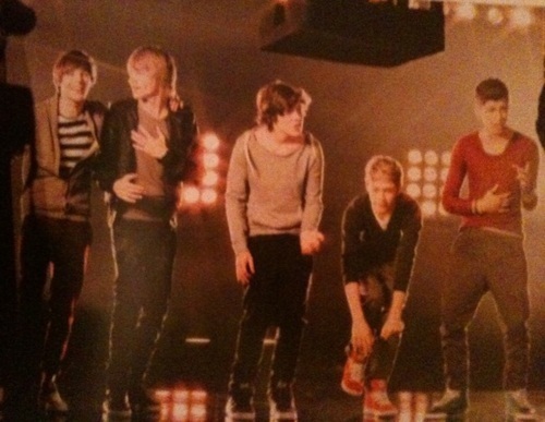  1D = Heartthrobs (Fliming The "4eva Young" Video?) 100% Real :) x