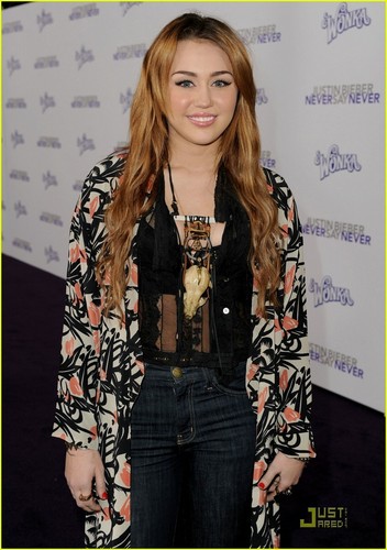 Miley at the Justin Bieber: Never Say Never premiere in LA