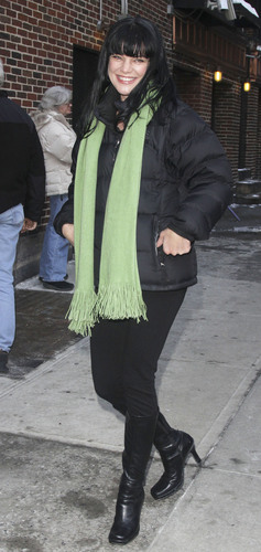 Pauley Perrette - Outside The late show with David Letterman