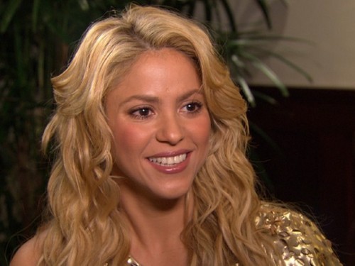  Shakira happy