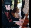 Michael Jackson, with Family, at Neverland [= <3 - michael-jackson photo