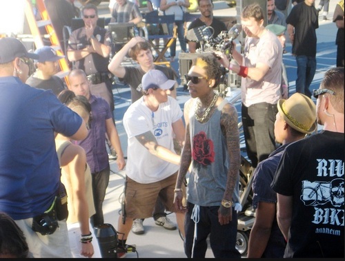 On the set for Wiz Khalifa's single “Roll Up“