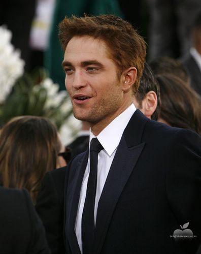 Two New Pics Of Rob At The Golden Globes