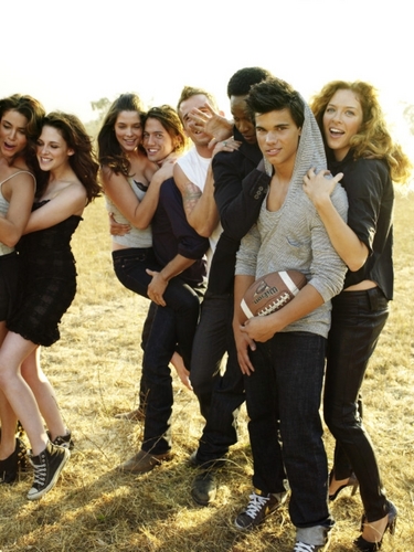 New/Old Outtakes of the 'Twilight' Cast for Vanity Fair (HQ/Detagged).
