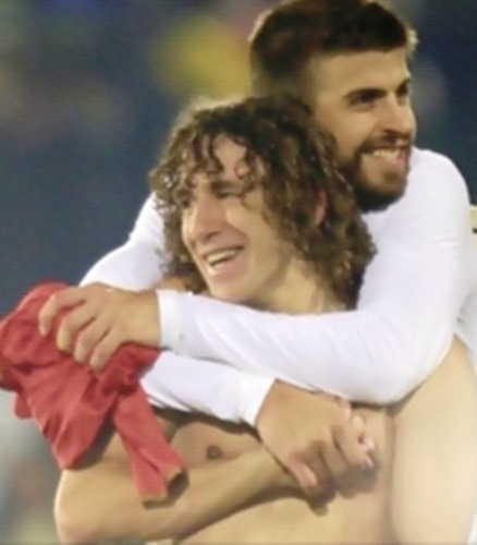 Puyol and Piqué sexy embrace..