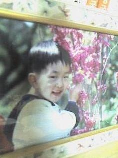  onew before debut xD