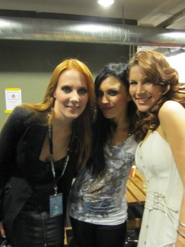  (L to R) Simone Simons (Epica), Cristina Scabbia & シャルロット, シャーロット Wessels (Delain)