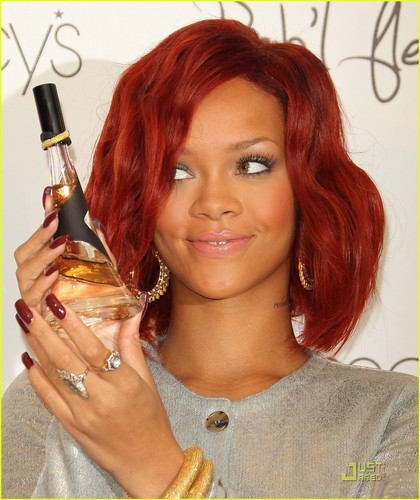  Rihanna @ Reb'l Fleur Perfume Lanch