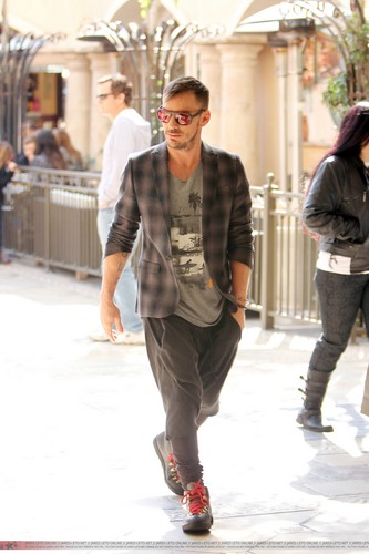 30 STM at The Grove – Candids