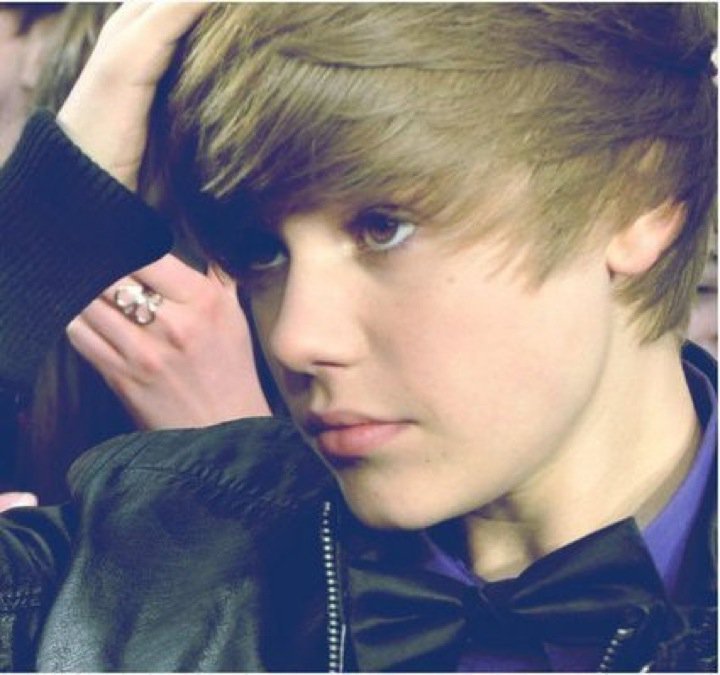 moving justin bieber icons. Icons for fans of justin more