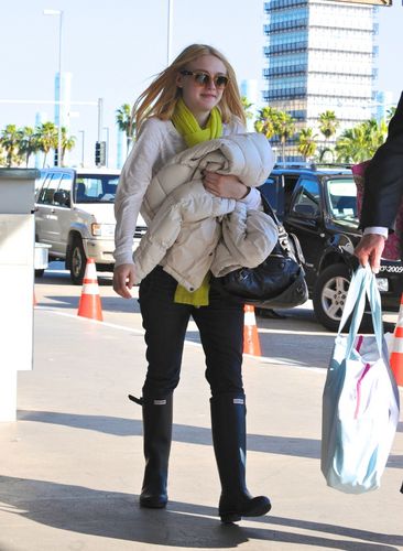  Dakota at LAX airport (22nd February 2011).