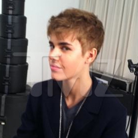 justin bieber pictures new hair. hot justin bieber new haircut