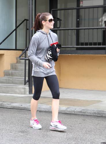  #MORE new pics of Ashley Greene (@AshleyMGreene) leaving her gym in LA yday 2/25 [HQ]