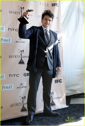  James Franco - Spirit Awards 2011 Winner!