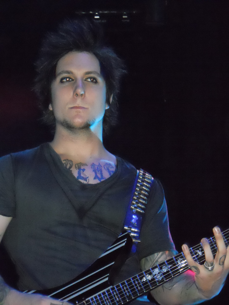 Synyster Gates - Wallpaper Gallery
