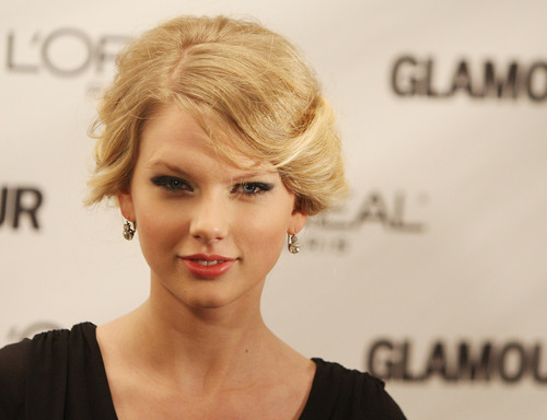 Taylor at the 19th Annual Glamour Women of the year