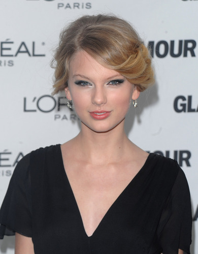 Taylor at the 19th Annual Glamour Women of the year