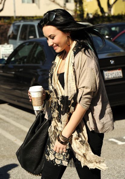 Demi Lovato is busy busy busy today filming a brand new music video for 