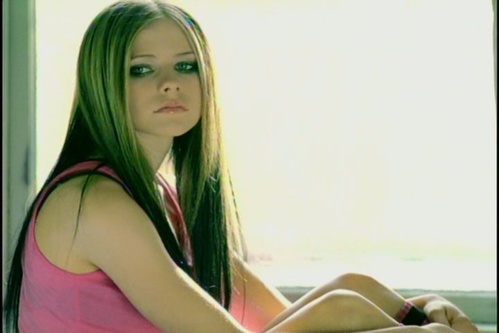Avril Lavigne'Don't Tell Me' MV screencaps HQ 