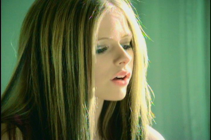 Avril Lavigne'Don't Tell Me' MV screencaps HQ 