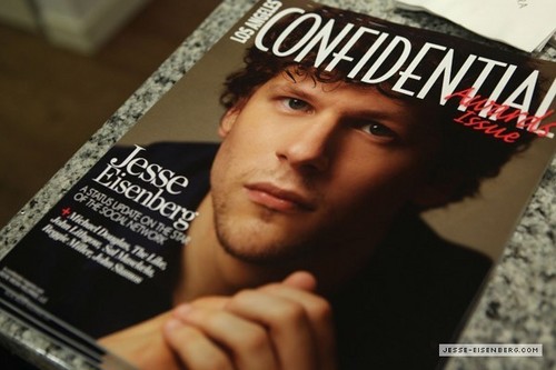  February 26th: LA Confidential Magazine Celebrates Cover bintang Jesse Eisenberg