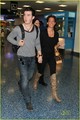 Kevin e Danielle no aeroporto de Miami - 01/03 - the-jonas-brothers photo