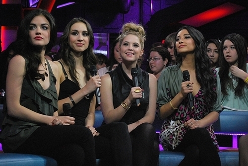 Pretty Little Liars ~ NewMusicLive Appearance