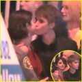 Selena Gomez & Justin Bieber: Kiss! - justin-bieber-and-selena-gomez photo