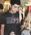 Sizzling Hot Zayn Getting His Make Up Done Even Thou I Don't Fink He Needs Any 100% Real :) x - zayn-malik photo