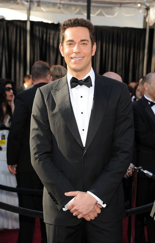  Zachary Levi Arriving @ the 2011 Academy Awards
