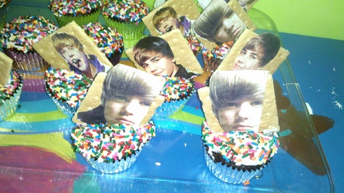 cupcakes for his 17th birthday