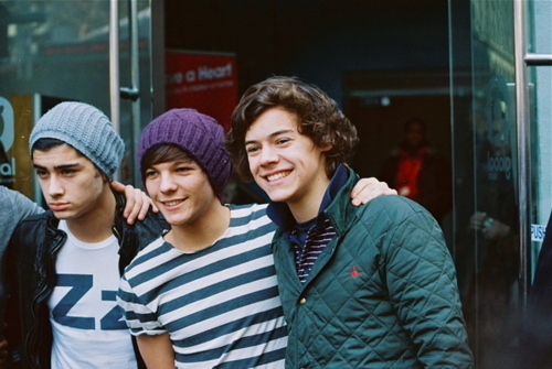  1D = Heartthrobs (Sizzling Hot Zayn, Funny Louis & Flirty Harry 100% Real :) x