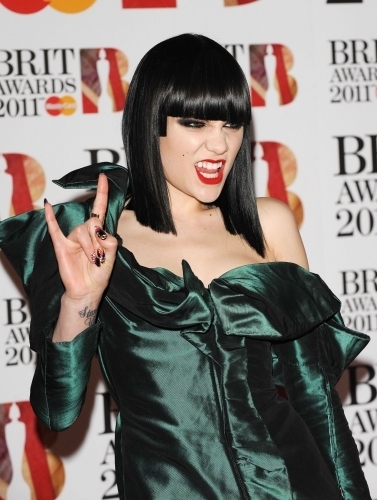  BRIT Awards 2011 - Arrival (HQ)