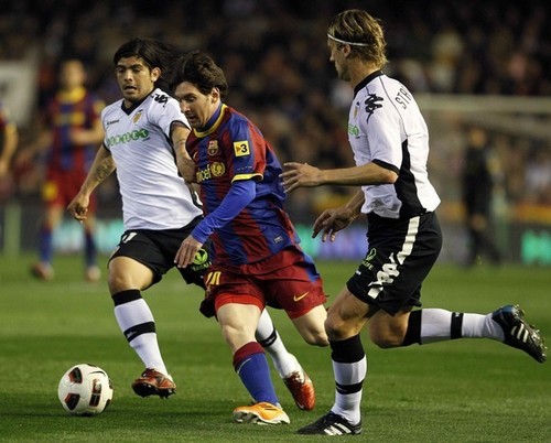  Lionel Messi [Valencia - Barcelona]