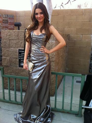 Victoria Justice First Red Carpet Dress!!!
