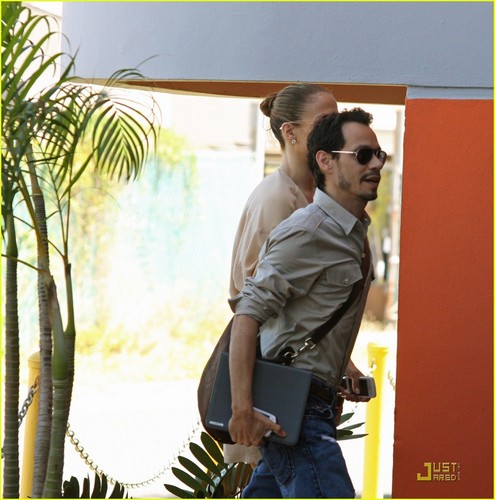 Jennifer Lopez & Marc Anthony: Puerto Rican Relaxing
