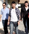 Joe Jonas for shopping - the-jonas-brothers photo