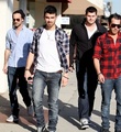 Joe Jonas for shopping - the-jonas-brothers photo