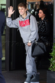 Justin leaving hotel  - justin-bieber photo