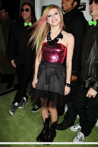  March 8 - Goodbye Lullaby Release Party, NY (Green Carpet)