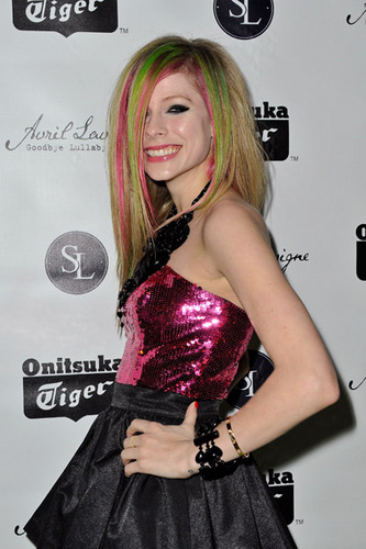 March 8 - Goodbye Lullaby Release Party, NY (Green Carpet)