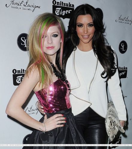  March 8 - Goodbye Lullaby Release Party, NY (Green Carpet)