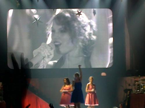 Speak Now World Tour: Quezon City, Philippines [February 19, 2011]