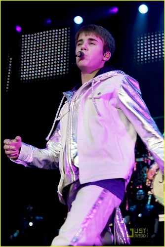  Justin Bieber: Possible Riot Situation in Liverpool!