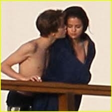 Justin and Selena |=v\