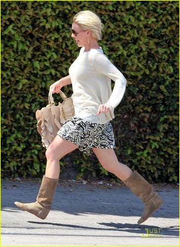 Katherine Heigl: Lunch at Larchmont Bungalow