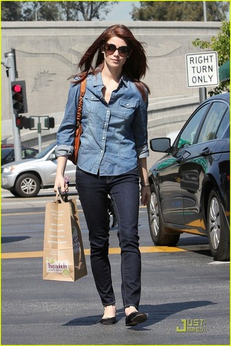  thêm MQ different shots of Ashley Greene out and about in LA yesterday (March 10)
